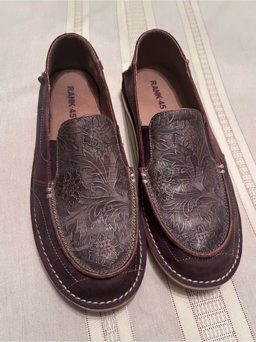 Rank 45 Women's Amberlin Texture Print Pull On Casual Shoe